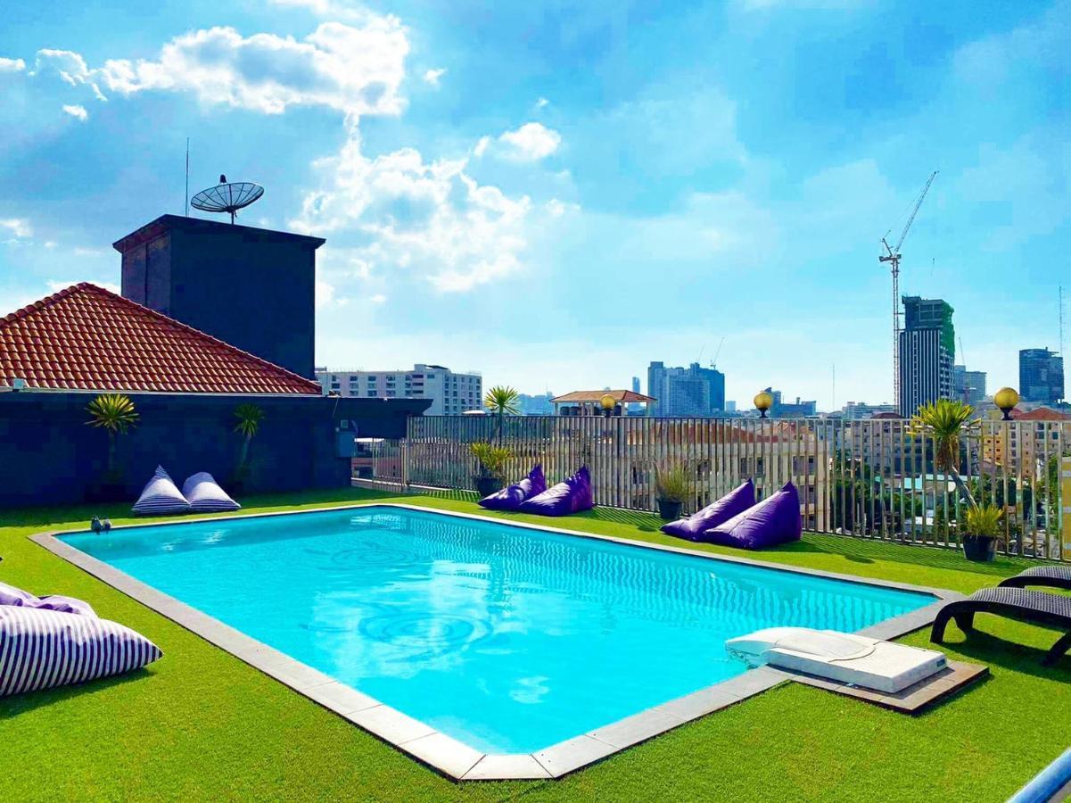 Embryo Hotel Pattaya Luaran gambar