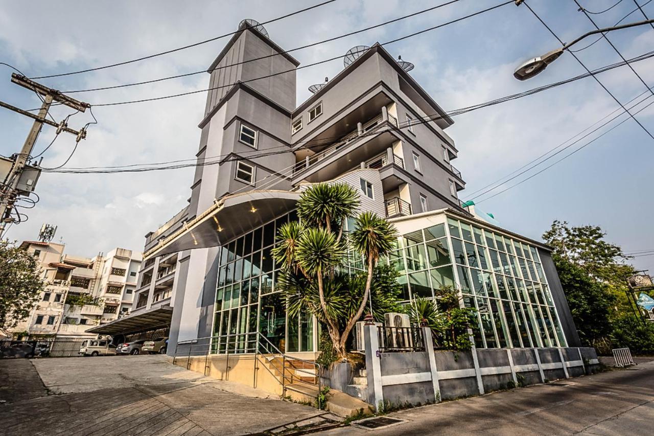 Embryo Hotel Pattaya Luaran gambar