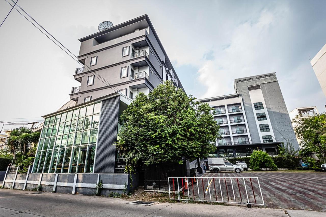 Embryo Hotel Pattaya Luaran gambar